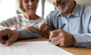 חתימה (צילום: shutterstock)