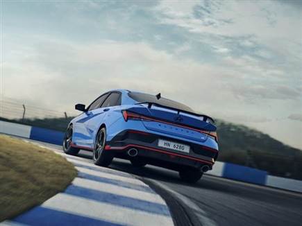 חזקה, מהירה וזולה מסקודה אוקטביה RS (צילום: ספורט 5)