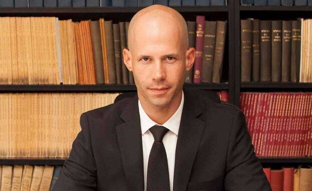 עו