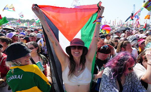 מתוך ההופעה של ניקאפ (צילום: Ben Birchall, Getty images)