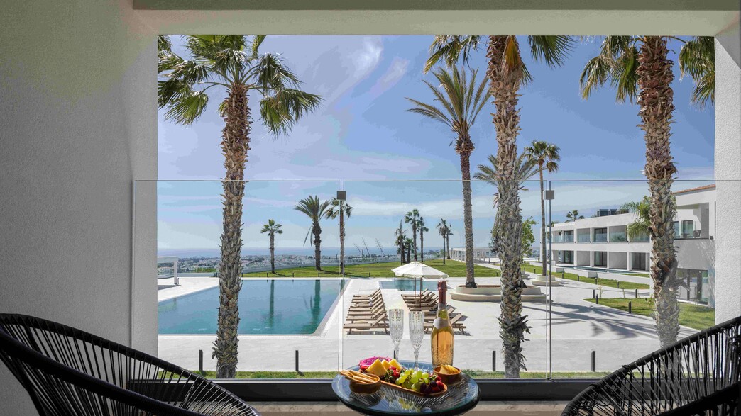 מבט מחדר בריזורט פאפוס הילס