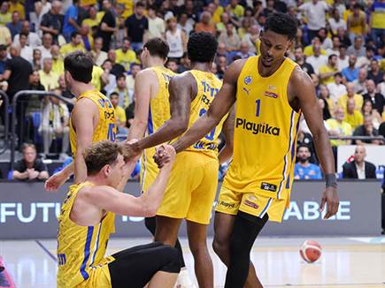 הורד. דרמה אפורה (אלן שיבר) (צילום: ספורט 5)