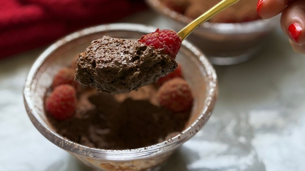 מוס שוקולד מביצים קשות מוס שוקולד מביצים קשות