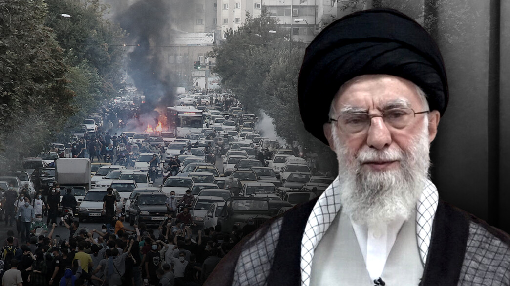 ח'אמנאי, הפגנות באיראן