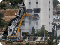 הרס מבנים פלסטיניים ביהודה ושומרון (צילום: Reuters)