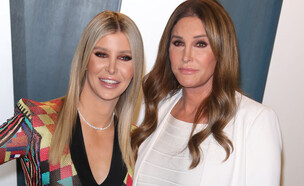 קייטלין ג'נר וסופיה האצ'ינס (צילום: Toni Anne Barson/WireImage)