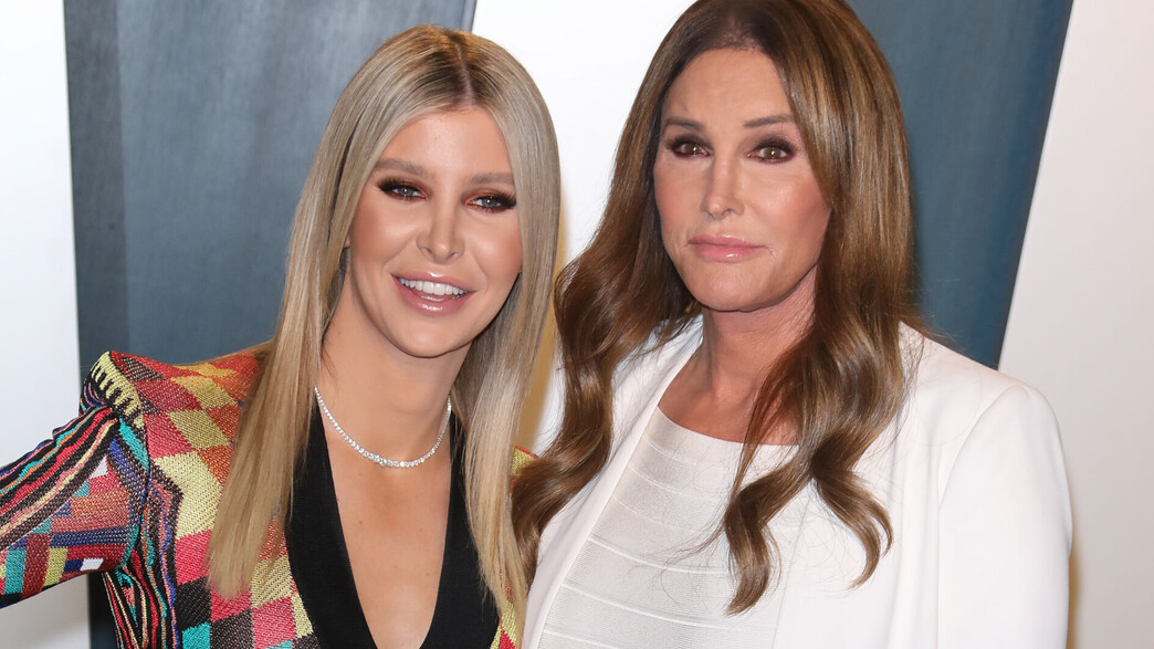 קייטלין ג'נר וסופיה האצ'ינס (צילום: Toni Anne Barson/WireImage)