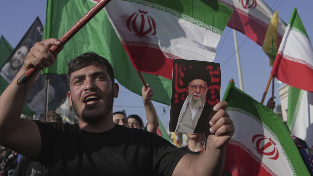 חגיגות סיום המלחמה בטהראן חגיגות סיום המלחמה בטהראן