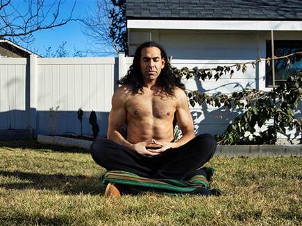 “לחיות בתוך הרגע“ (האתר של בלו) (צילום: ספורט 5)