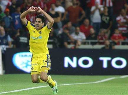 יואב זיו. מגנט לתארים (אלן שיבר)