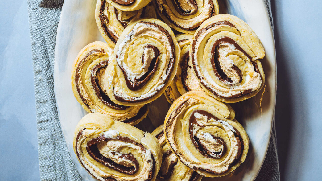 עוגיות שושנים נוטלה מהספר של תומר אומנסקי