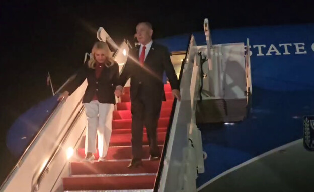 ראש הממשלה נתניהו ורעייתו שרה בנחיתה בוושינגטון