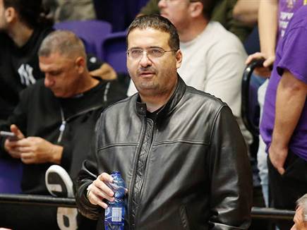 יש לו חזון. עופר ינאי (אלן שיבר)