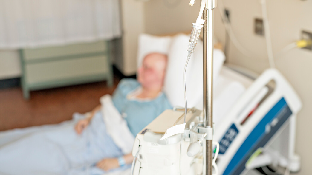 גבר מאושפז - אילוסטרציה