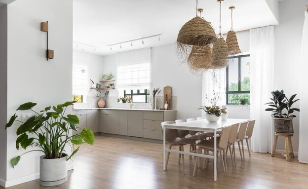 אי כקלישאה או מאסט עיצוב לירון אוטמזגין