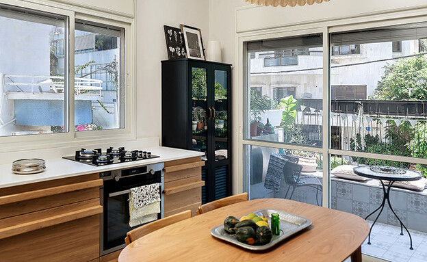 אי כקלישאה או מאסט עיצוב סורנה כפיר