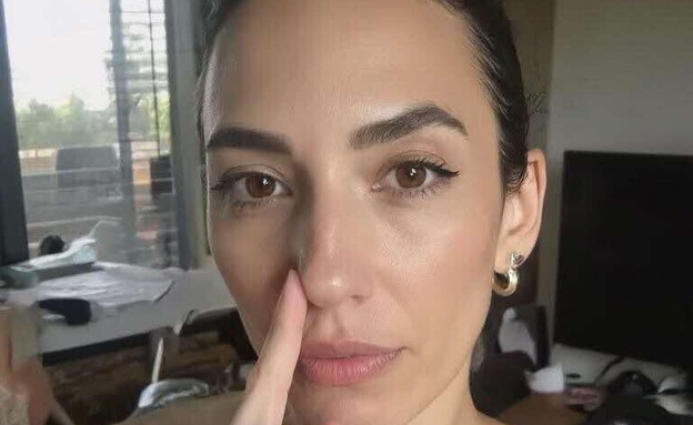 אפרת ימין תמונה אצבע באף בבינה אפרת ימין תמונה אצבע באף בבינה