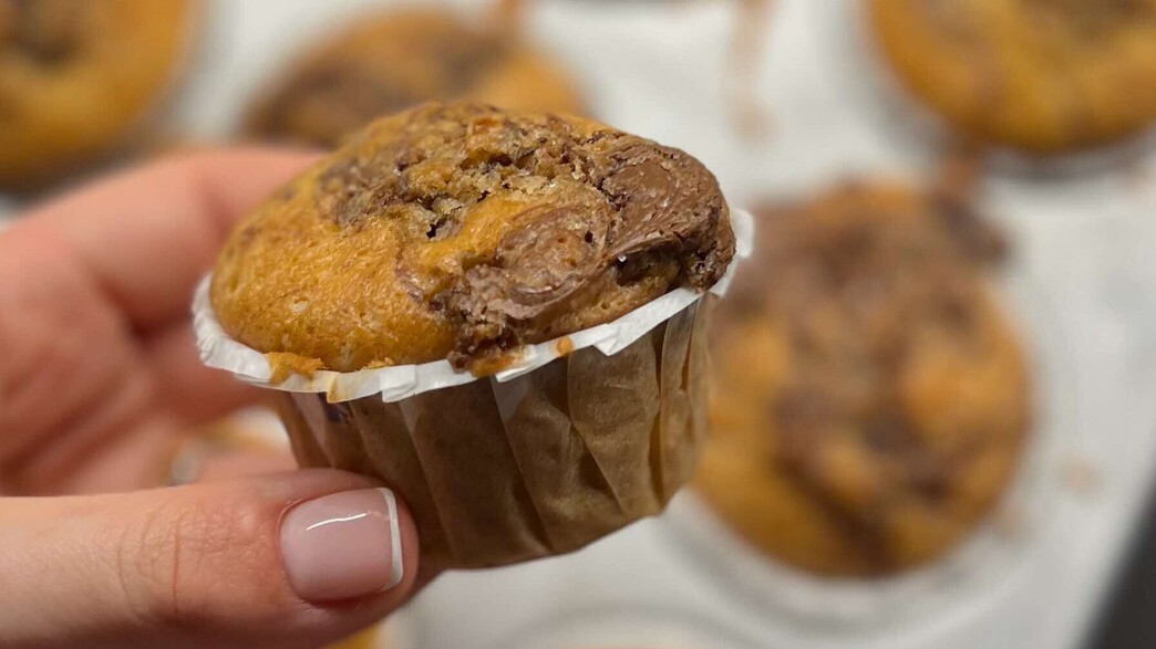 מאפינס וניל-שוקולד עם נוטלה של עדיקוש מאפינס וניל-שוקולד עם נוטלה של עדיקוש