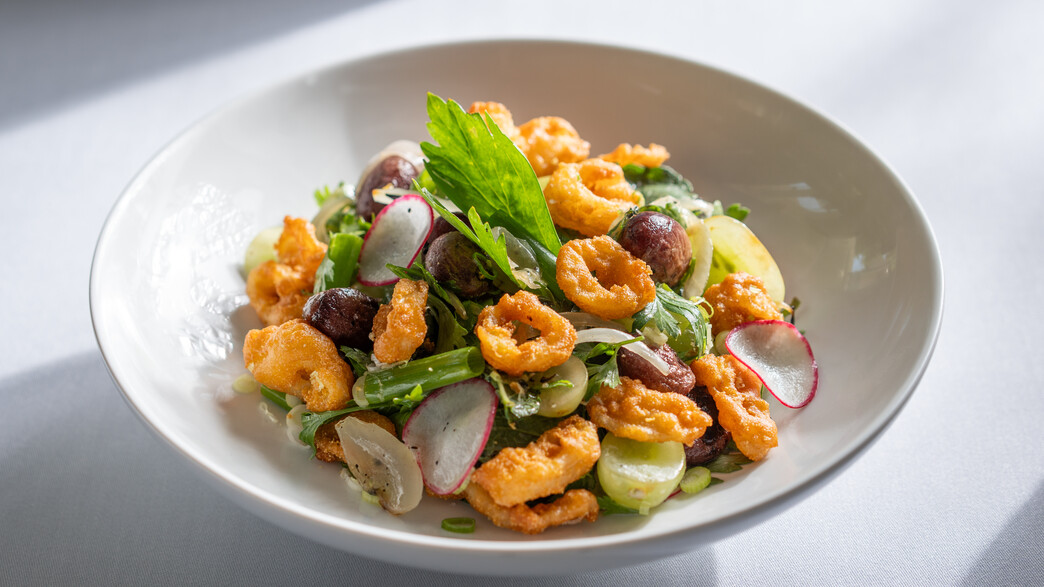 קלמרי וענבים מתוך תפריט הקיץ החדש. פאסטל קלמרי וענבים מתוך תפריט הקיץ החדש. פאסטל