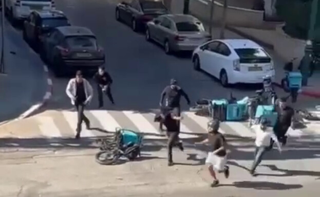 עימות אלים בין שליחי וולט (צילום: שימוש לפי סעיף 27א' לחוק זכויות יוצרים)