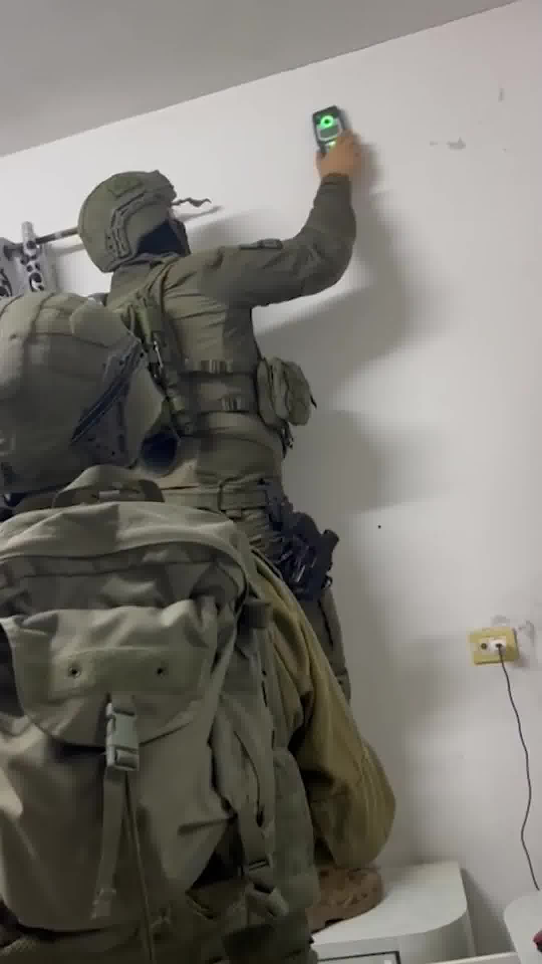 כוחות צה"ל מיפו את בתי המחבלים שביצעו את הפיגוע אתמול בגוש עציון