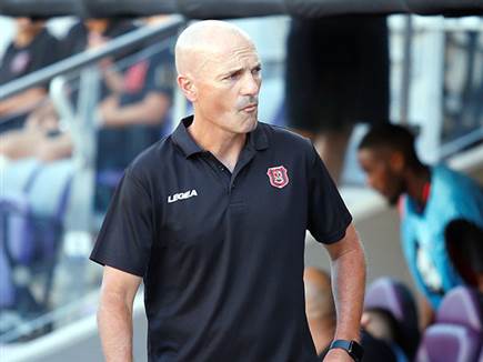 זיו אריה. מתאים לירושלים כמו כפפה ליד (אלן שיבר)