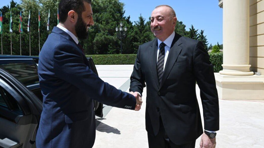 נשיא אזרבייג'אן אלאייב ונשיא סוריה א-שרע בבאקו נשיא אזרבייג'אן אלאייב ונשיא סוריה א-שרע בבאקו