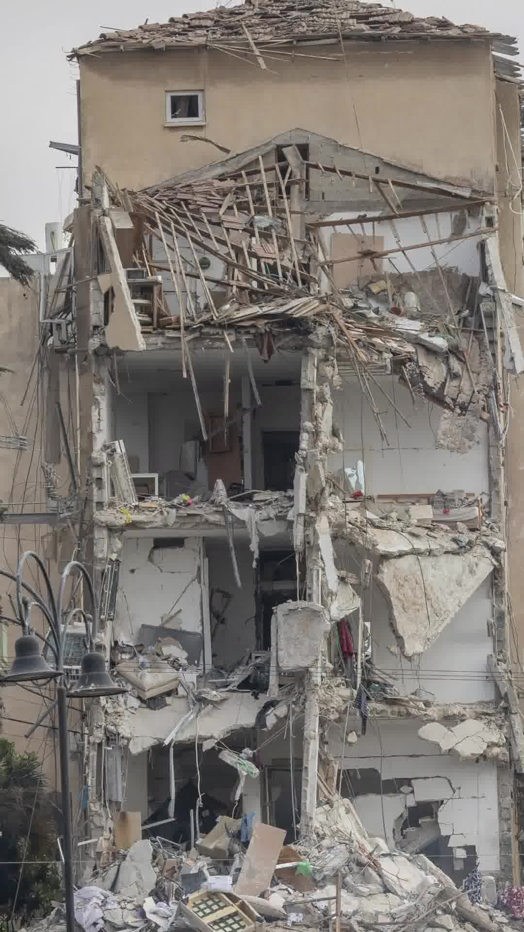 לאה מוסקרה, אזרחית פיליפינית בת 49, מתה מפצעיה אחרי שנפגעה מטיל איראני שנפל ברחובות
