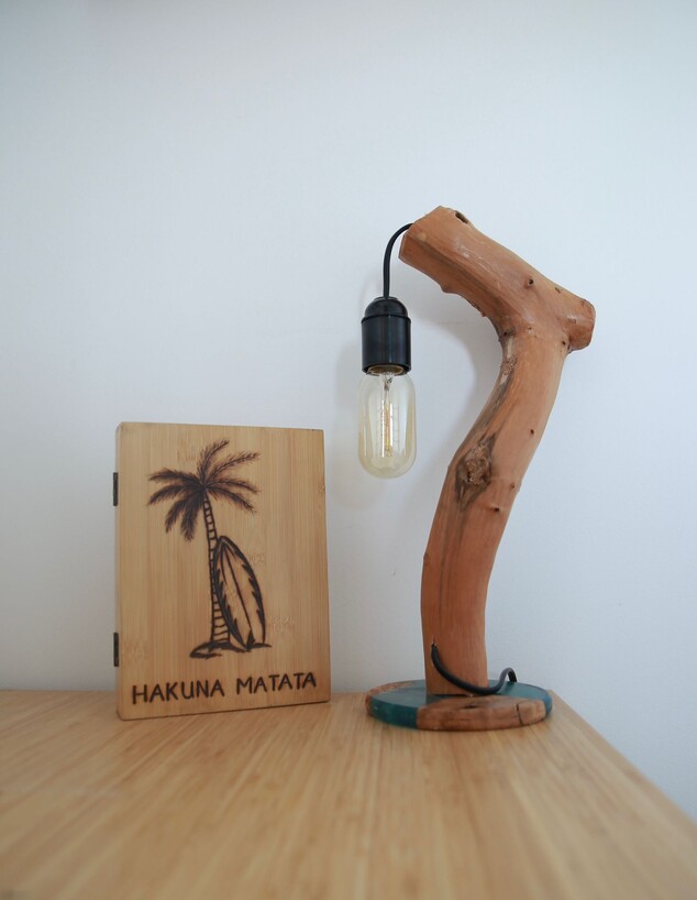 יובל עיני מנות שולחן