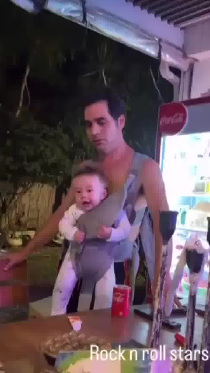 נמסנו מהמתיקות: בנו התינוק של אביב גפן נחשף לראשונה