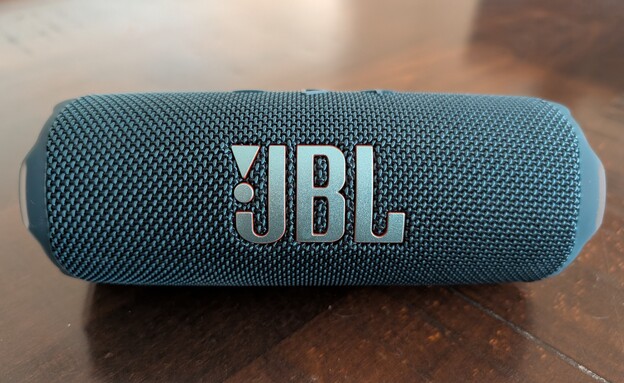 רמקול JBL פליפ 7 (צילום: יונתן אפולט)