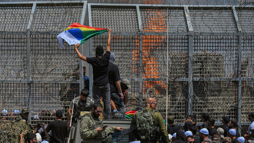 דרוזים חוצים את הגבול לכיוון סוריה דרוזים חוצים את הגבול לכיוון סוריה