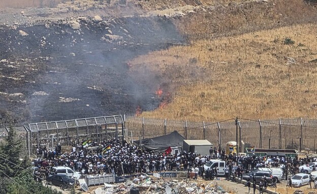 דרוזים חוצים את הגבול לכיוון סוריה