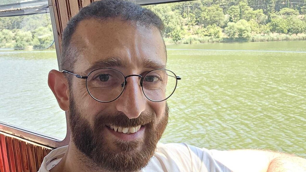 ארז חלפון ז"ל שטבע במהלך חופשה ביוון ארז חלפון ז"ל שטבע במהלך חופשה ביוון