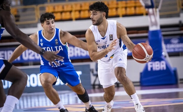 נבחרת העתודה של ישראל נגד איטליה (צילום: FIBA PHOTOS)