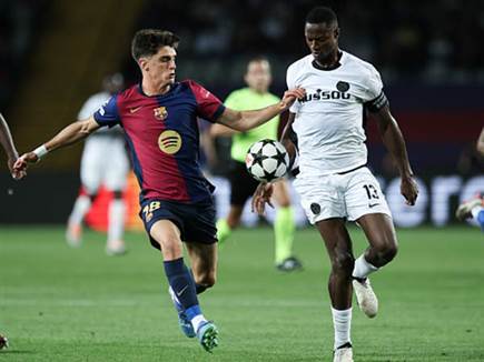 המנהיג הבא? קמארה מול ברצלונה (getty) (צילום: ספורט 5)