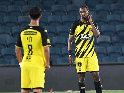 “הכי רחוק שיש“ (ברני ארדוב) (צילום: ספורט 5)