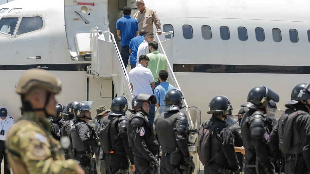 ונצואלה שחררה 10 אמריקנים – בתמורה ל-252 מהגרים