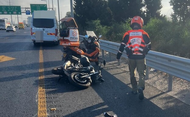 זירת התאונה בכביש 4 זירת התאונה בכביש 4