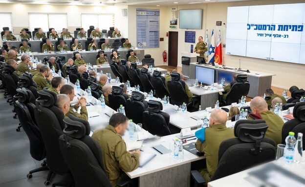 הרמטכ"ל רב-אלוף אייל זמיר בהערכת מצב הרמטכ"ל רב-אלוף אייל זמיר בהערכת מצב