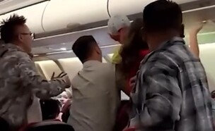 התקיפה בטיסה (צילום: רשתות חברתיות לפי סעיף 27 א')