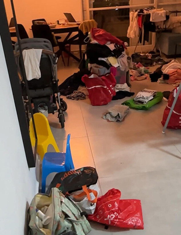 לירן כץ בלגן בסלון לירן כץ בלגן בסלון