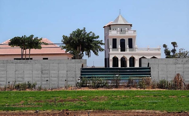 הטירה בגעש (צילום: לימור קלר)