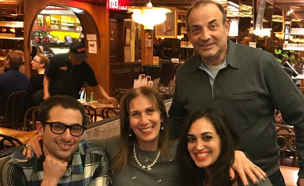 ליאם בירן ובני משפחתו (צילום: באדיבות המשפחה)