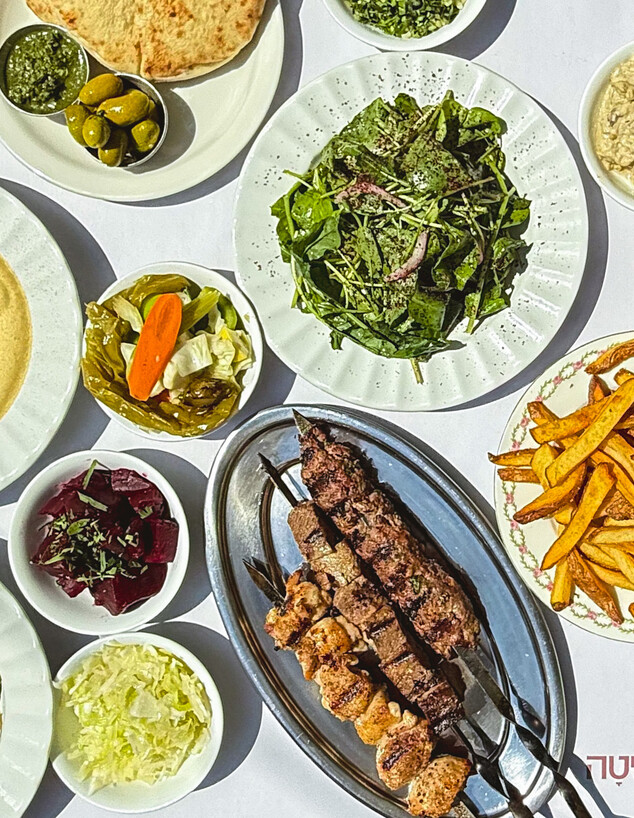 פתיחת שולחן בגיטה (צילום: דור לוי, יחסי ציבור)
