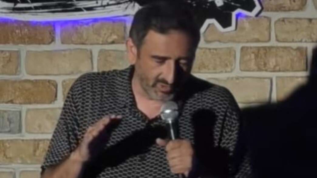 "מה את לא מבינה!?": השאלה שחרפנה את הקומיקאי חיים אלמקייס "מה את לא מבינה!?": השאלה שחרפנה את הקומיקאי חיים אלמקייס
