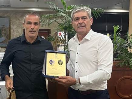 מפגש בין מנכ“לי הקבוצות (באדיבות בית“ר ירושלים) מפגש בין מנכ“לי הקבוצות (באדיבות בית“ר ירושלים)