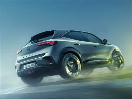 מחסן חלפים משותף - המכלולים של המוקה GSE משותפים לאבארט 600, אלפא  (צילום: ספורט 5)