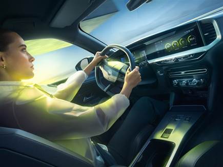 במסכים יש גרפיקות תואמות לגרסה הספורטיבית (צילום: ספורט 5)