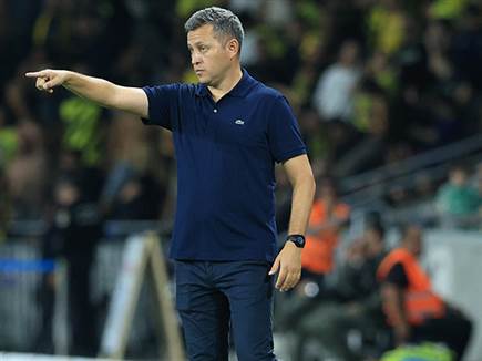 די ברור מי הזר שצריך להחתך (אלן שיבר)